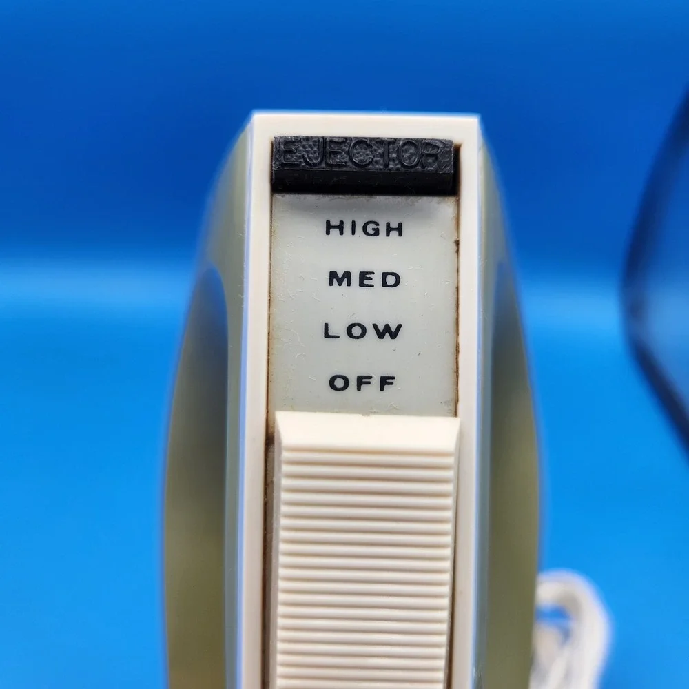 Vintage Rival Mix-O-Matic Hand Mixer Avocado Green Model 436B 3-Speed